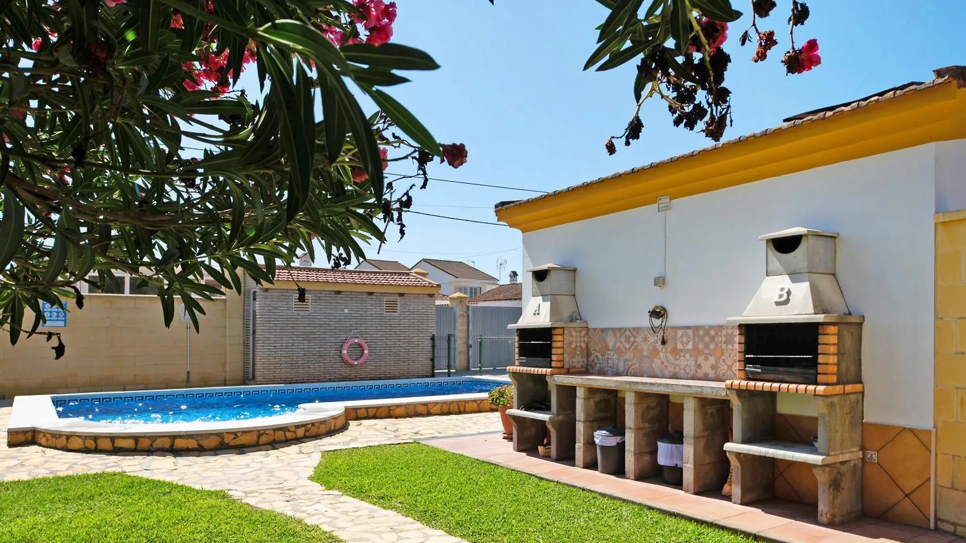 Magnolia A - Solo Familias Apartment Conil De La Frontera Spain